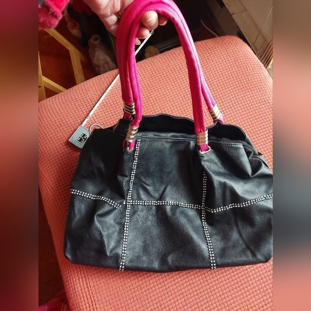Jingpin Black Bag with Rhinestones & Hot Pink Straps